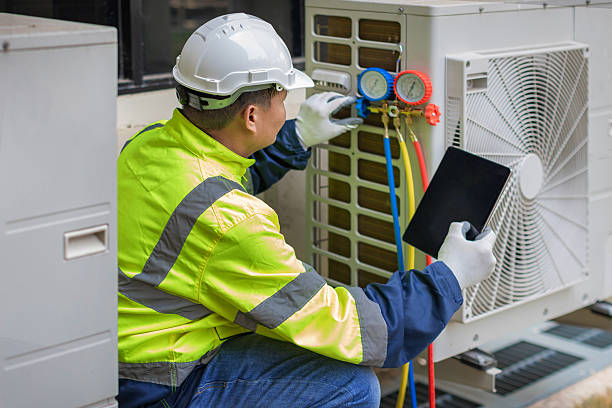 Professional Heat Pump Repair technician working in North Babylon, NY